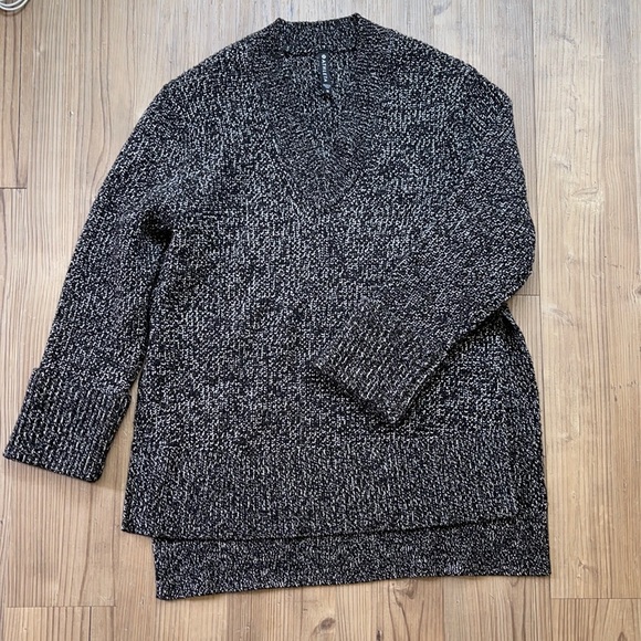 Athleta V-Neck Sweater - Picture 2 of 4